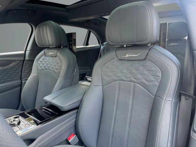 Bentley Flying Spur Hybrid V8