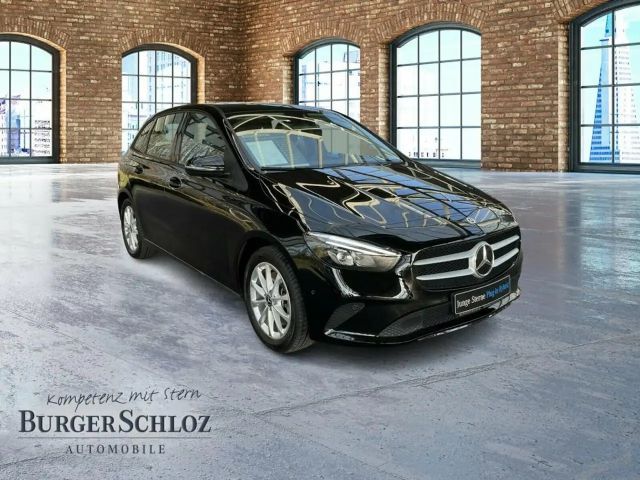 Mercedes-Benz B 250 B 250 e Sedan