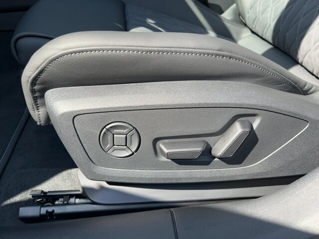 Audi A6 Avant Quattro S-Tronic