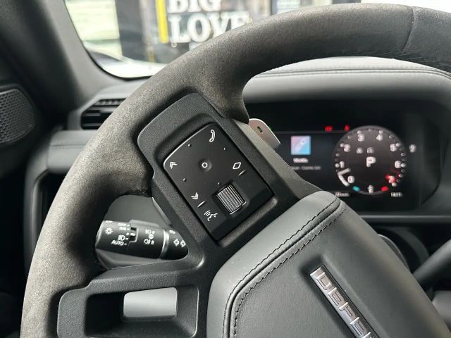 Land Rover Defender 110