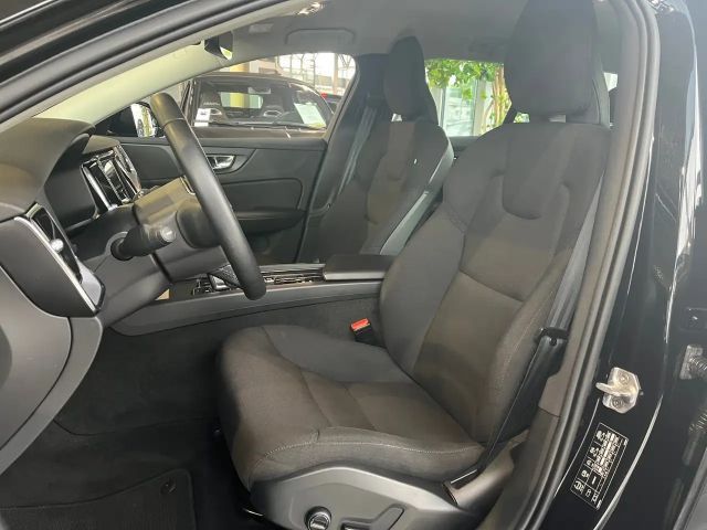 Volvo V60 Momentum