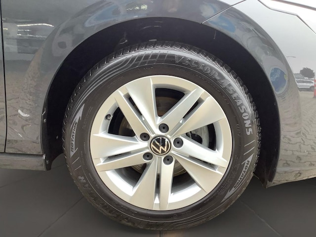 Volkswagen Golf 1.5 TSI DSG Life Variant