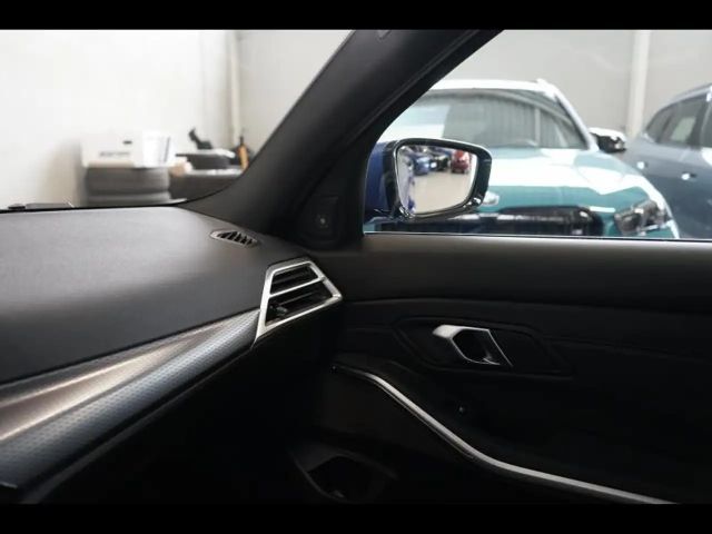 BMW 330 M-Sport Sedan xDrive