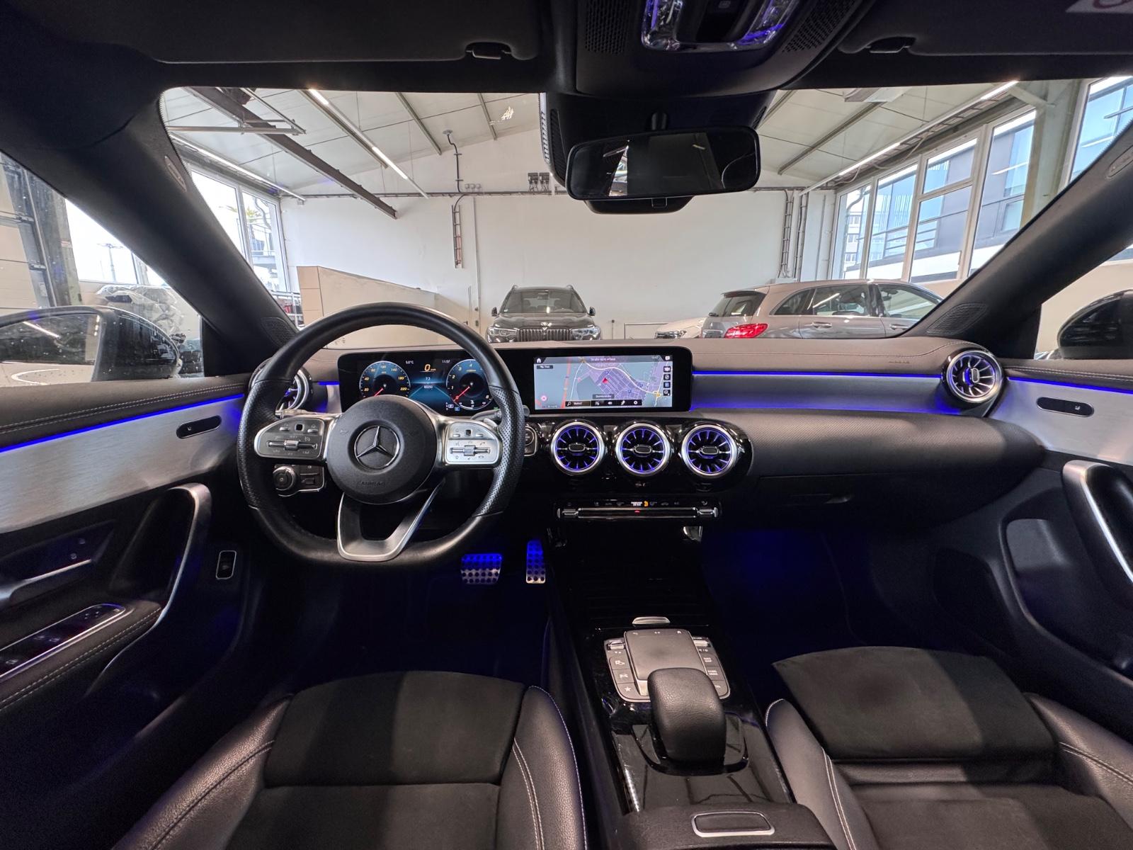 Mercedes-Benz CLA 200 AMG Line Sedan