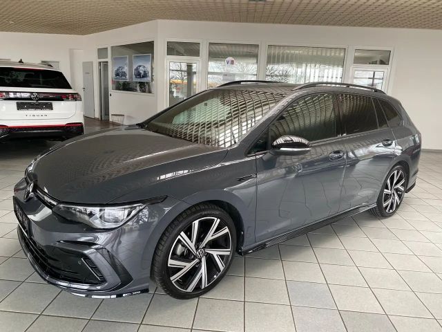 Volkswagen Golf 1.5 eTSI R-Line Style