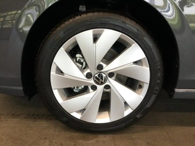 Volkswagen Golf 1.5 eTSI DSG Life