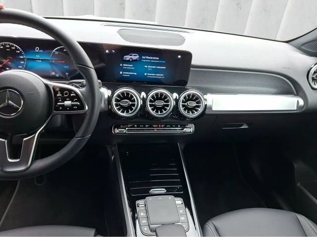 Mercedes-Benz EQB 300 4MATIC AMG Line