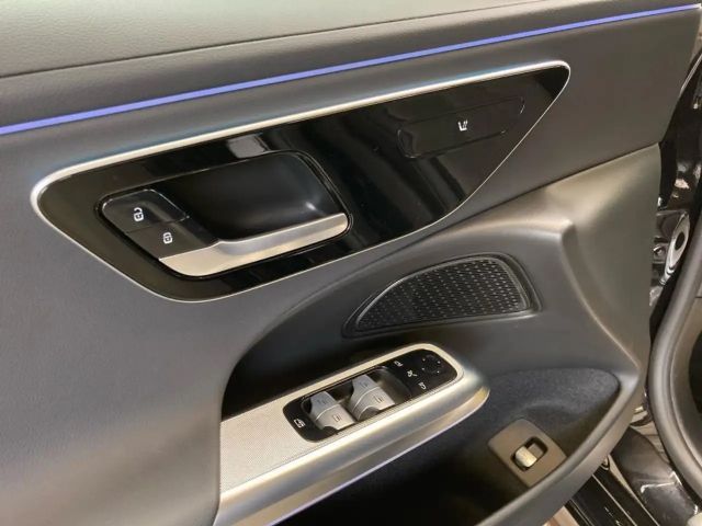 Mercedes-Benz E 220 AVANTGARDE E 220 d Estate