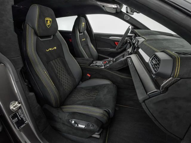 Lamborghini Urus Performante