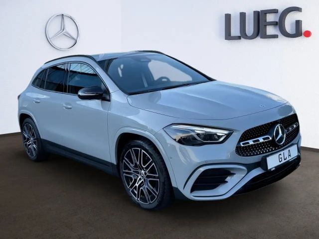 Mercedes-Benz GLA 200 AMG Line