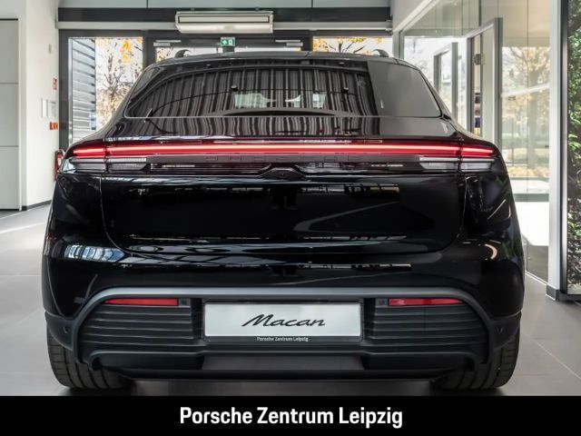 Porsche Macan 4
