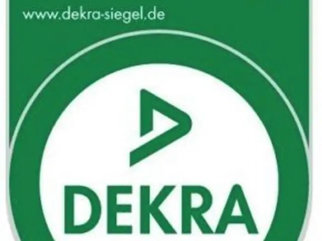 Land Rover Defender 90