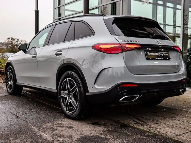 Mercedes-Benz GLC 300 4MATIC AMG Line GLC 300 d
