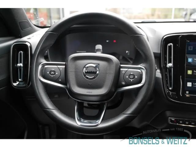 Volvo XC40 AWD Plus Recharge Twin Engine