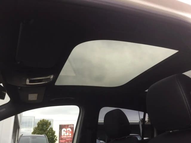 Mercedes-Benz GLA 200 Progressive