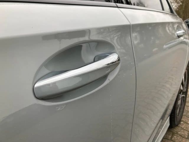 Mercedes-Benz A 200 AMG Line