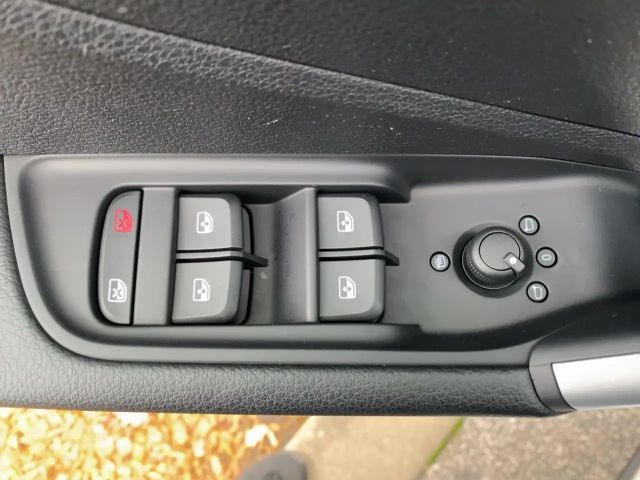 Audi Q2 35 advanced *DSG*LED*Navi*SHZ*PDC*LMF 17 Zoll*