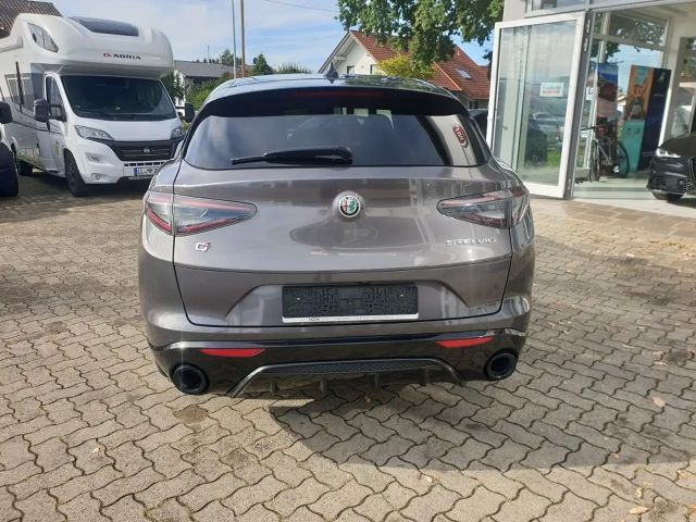 Alfa Romeo Stelvio Q4 Veloce