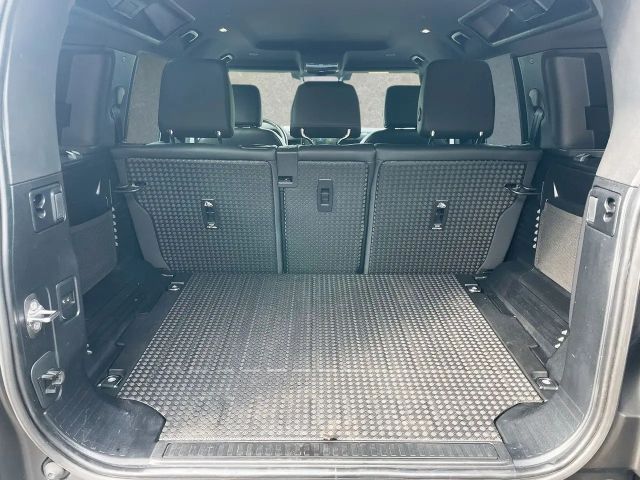 Land Rover Defender 110 D200 Dynamic SE