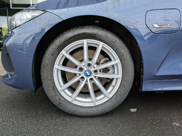 BMW 330 330e Touring