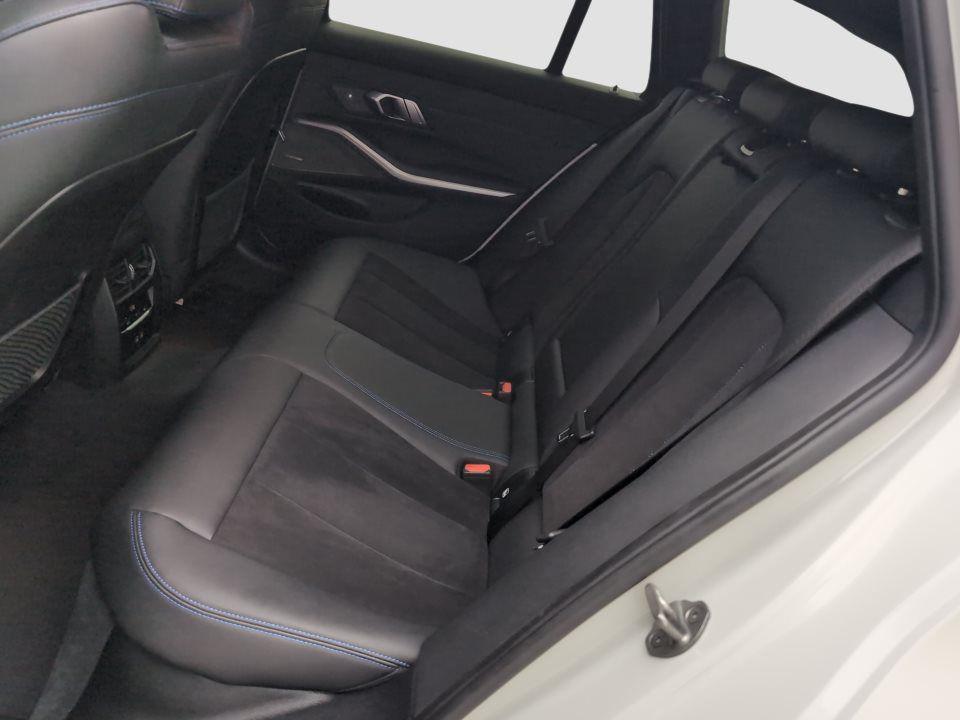 BMW 330 330i Touring xDrive