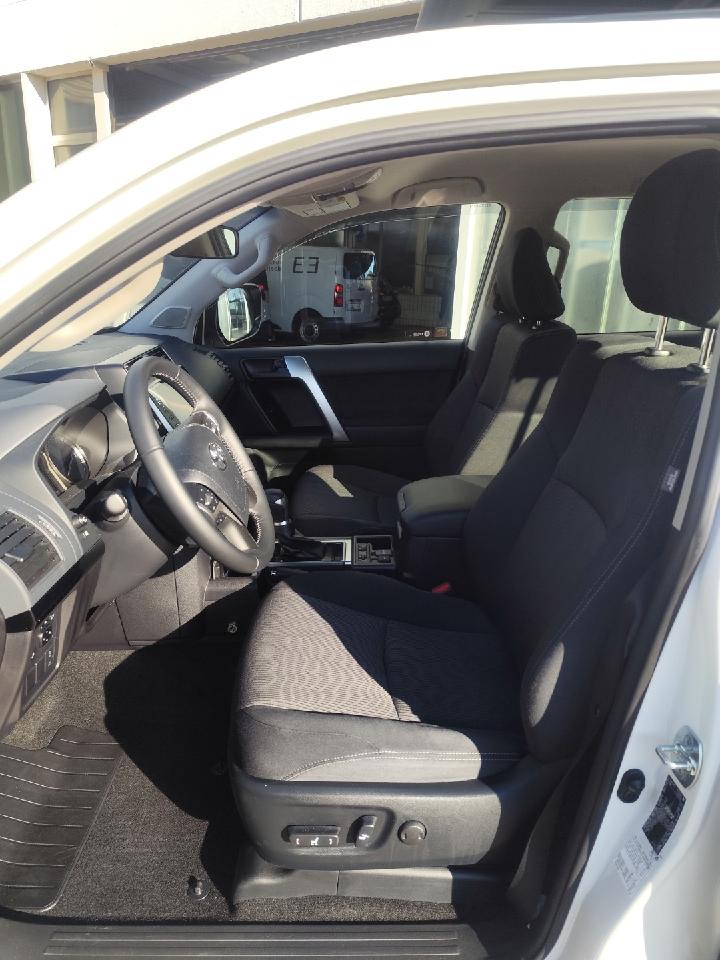 Toyota Land Cruiser 5-deurs Basis Comfort