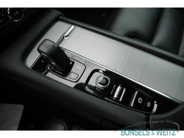 Volvo XC90 AWD Momentum