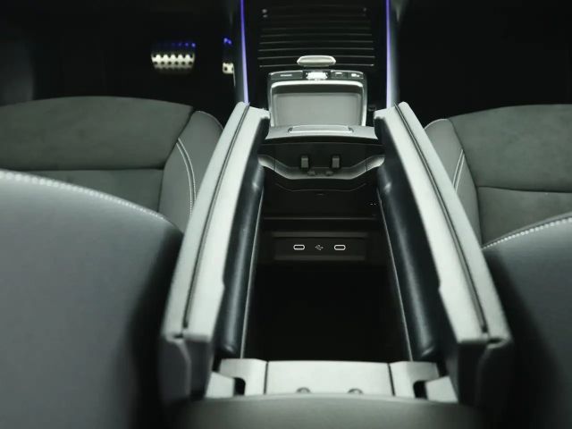 Mercedes-Benz GLA 200 AMG Line