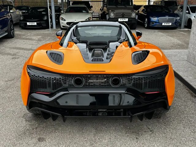 McLaren Artura Spider