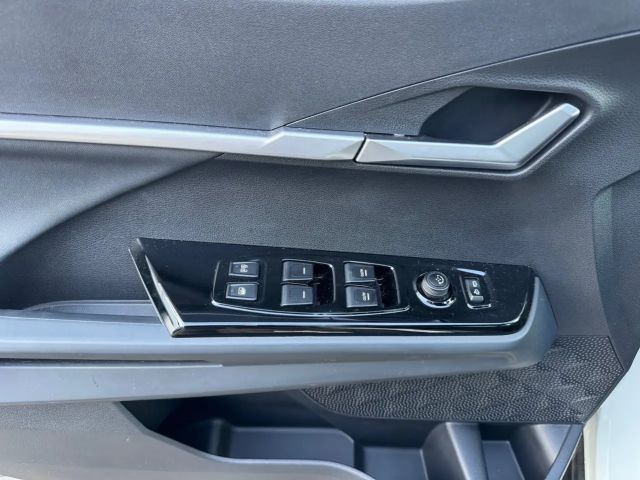 SsangYong Torres 2WD Quartz