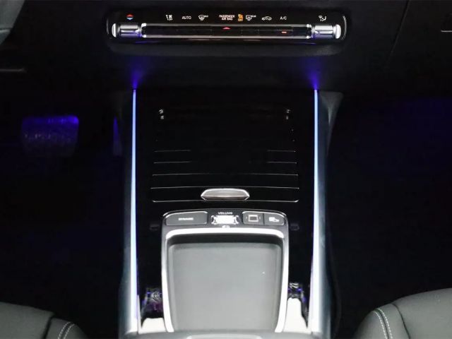 Mercedes-Benz GLB 180 Österreich-Edition AHK Winterpaket