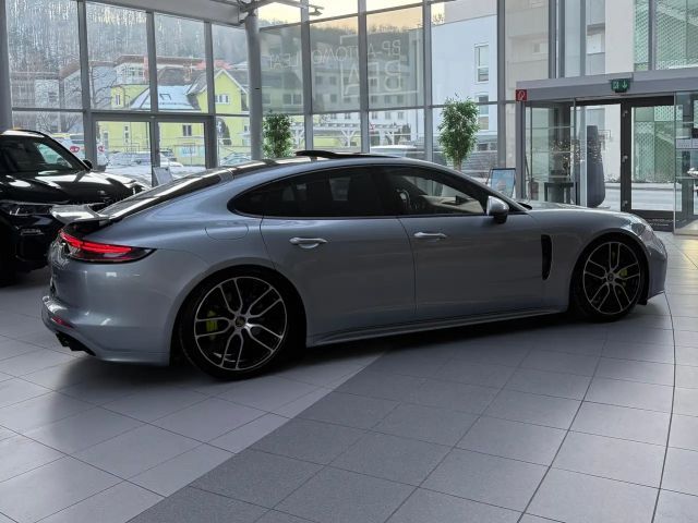 Porsche Panamera 4 E-Hybrid