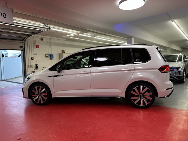 Volkswagen Touran 1.5 TSI DSG R-Line