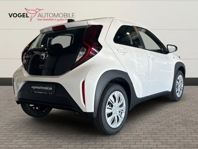 Toyota Aygo 1.0 VVT-i Business Hatchback