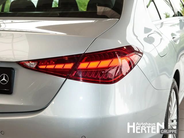 Mercedes-Benz C 180 AVANTGARDE Sedan