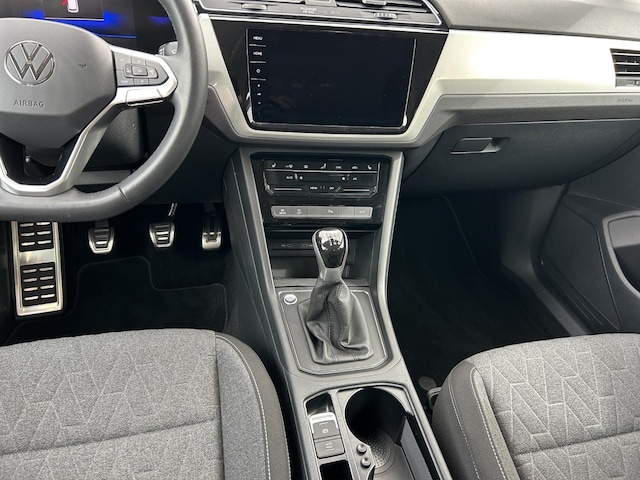 Volkswagen Touran 1.5TSI 5JGar 7Sitz Navi Spur ACC Heck