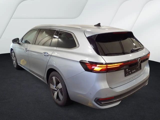 Volkswagen Passat 1.5 eTSI Business DSG Variant