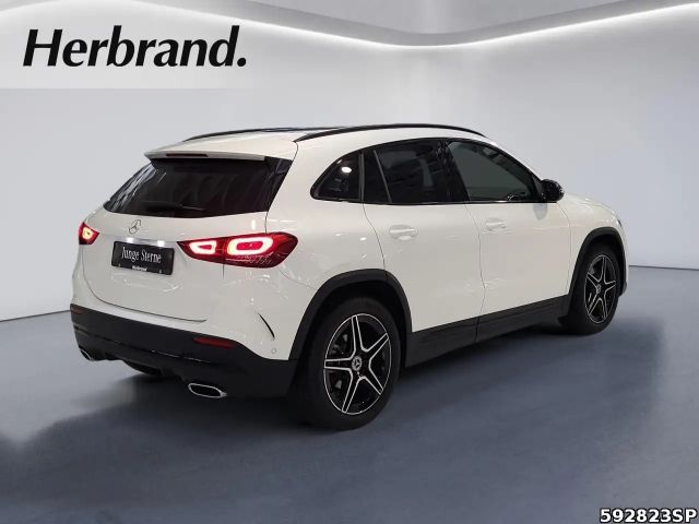 Mercedes-Benz GLA 200 4MATIC AMG Line