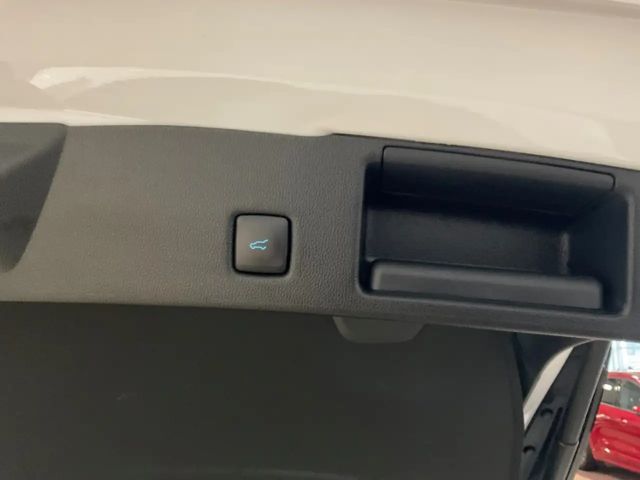 Ford Kuga Plug in Hybrid ST Line X