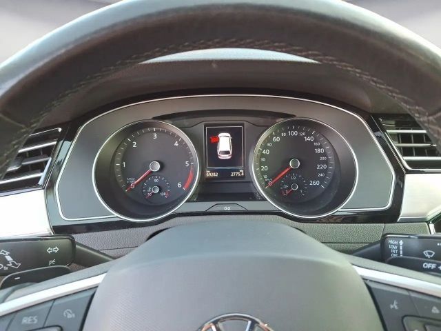 Volkswagen Passat 2.0 TDI Business DSG Variant