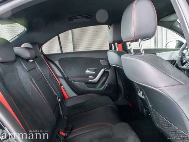 Mercedes-Benz A 35 AMG 4MATIC AMG Line