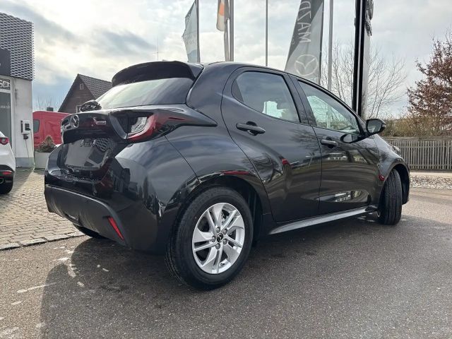 Mazda 2 Hybrid 1.5L VVT-i 116 e-CVT CENTERLINE Kamera
