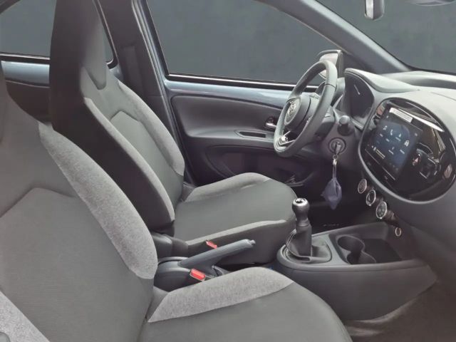 Toyota Aygo X Hatchback Play