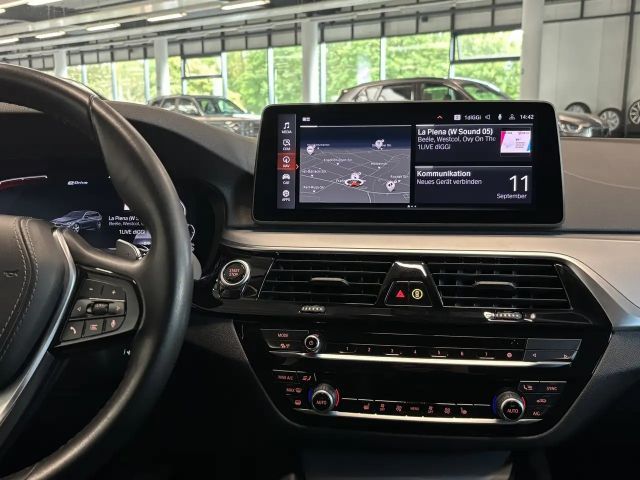BMW 530 530e Touring