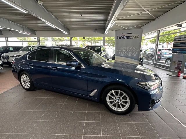 BMW 520 520d Business Line Sedan