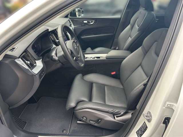 Volvo XC60 AWD Dark Plus Recharge