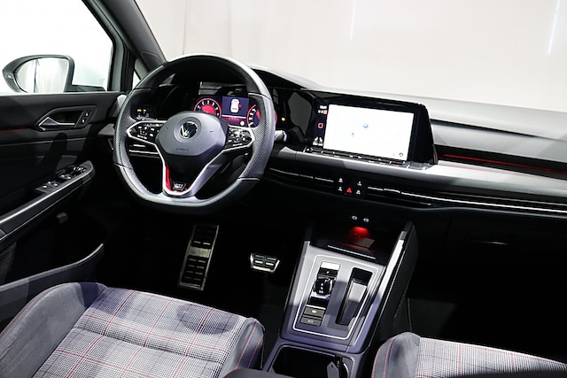 Volkswagen Golf 2.0 TSI DSG GTI