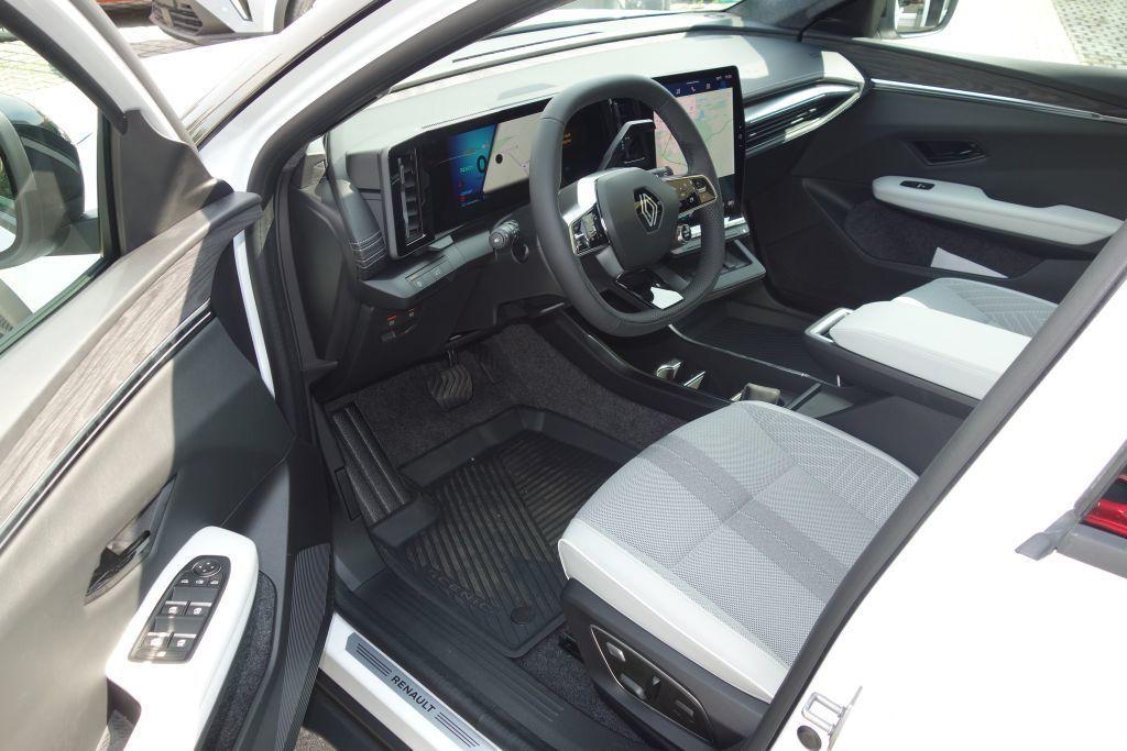 Renault Scenic E-Tech Iconic