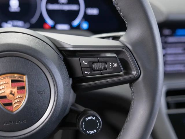 Porsche Taycan 4 Cross Turismo