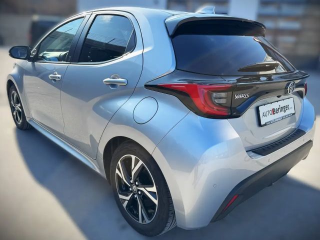 Toyota Yaris Hybride Team D